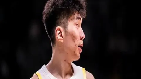 维奥拉、卢文博进球，加埃塔诺助威，卡利亚里3-0大胜蒙扎